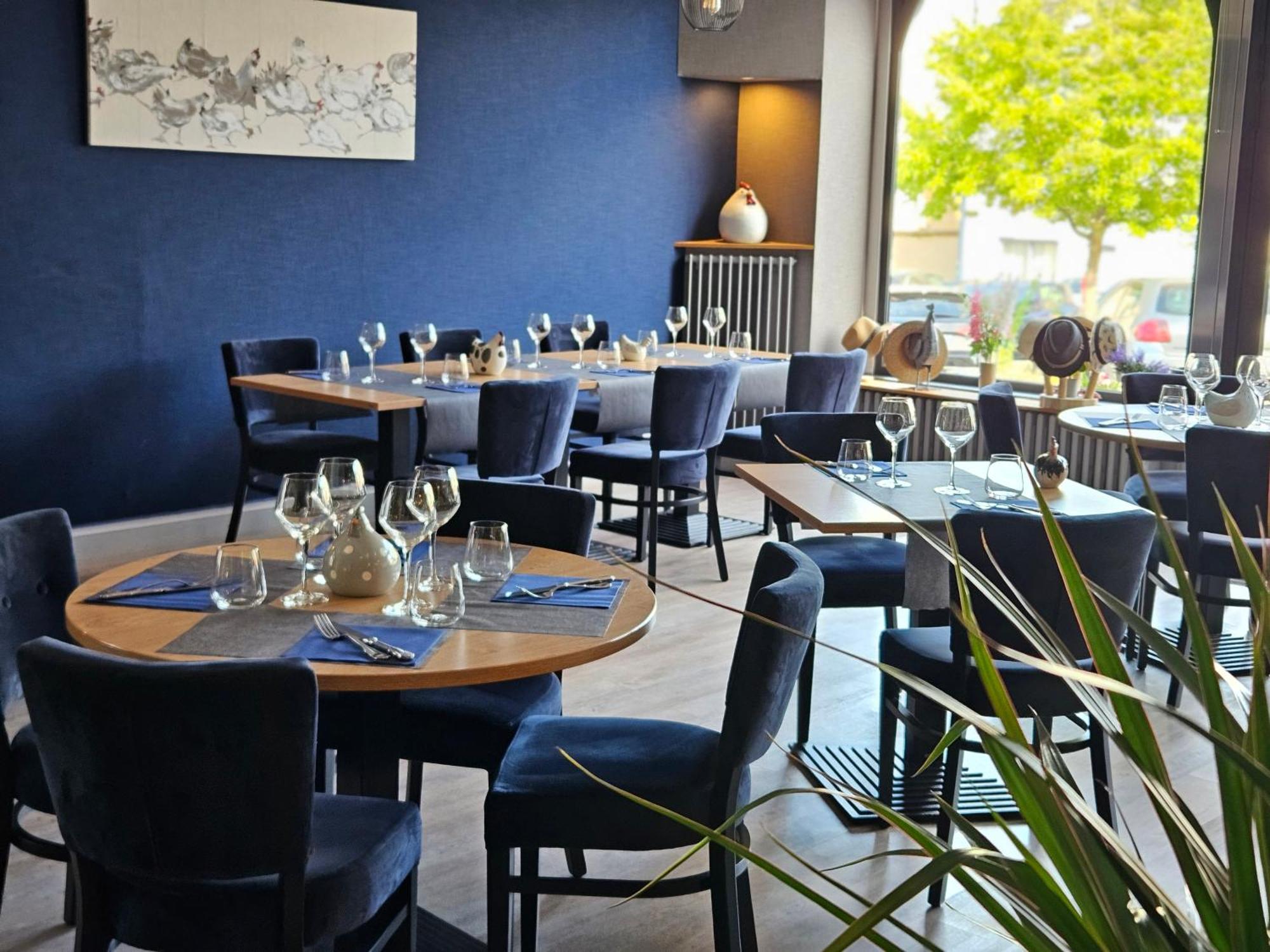 Logis Loire Hotel - Les Cocottes Restaurant Les Rosiers المظهر الخارجي الصورة
